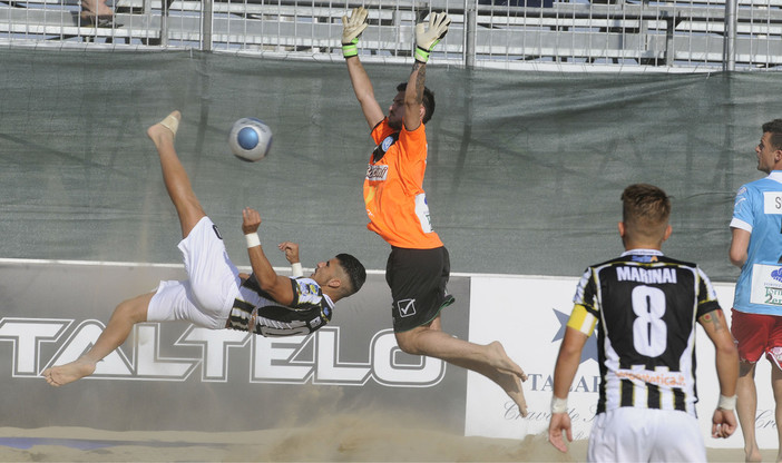 BEACH SOCCER: COPPA ITALIA, LE PRIME ACROBAZIE DELL’ESTATE