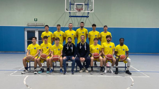 BASKET Si ferma la Valpetronio nel derby contro Villaggio