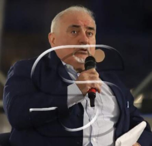 MARCO VACCA "Parlo spesso con gli amici delle cattive condizioni in cui versa la FIGC, ma poi mollo l'argomento..." MARCO VACCA "Parlo spesso con gli amici delle cattive condizioni in cui versa la FIGC, ma poi mollo l'argomento..."