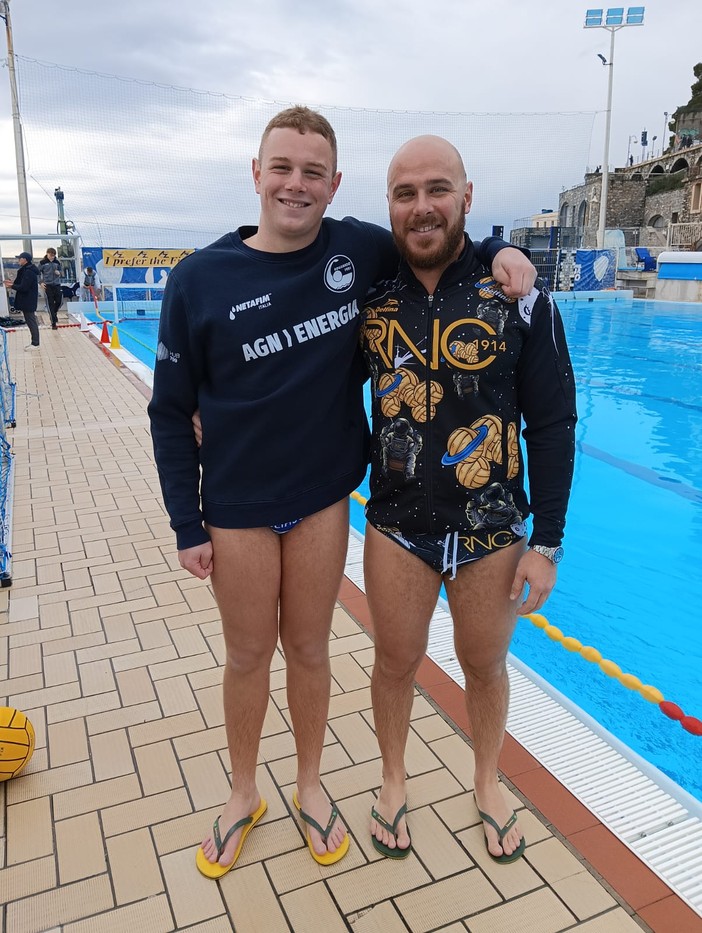 PALLANUOTO  Padre contro figlio: sfida in famiglia per i Caliogna