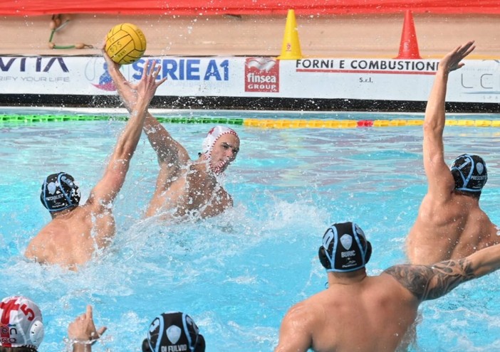 PALLANUOTO La Pro Recco fa la Pro Recco, l'Iren Quinto cede il passo: alla "Paganuzzi" finisce 11-21 PALLANUOTO La Pro Recco fa la Pro Recco, l'Iren Quinto cede il passo: alla "Paganuzzi" finisce 11-21