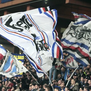 FOTO-TIFO Le bandiere blucerchiate...