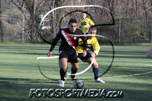 Grazzi in azione con la maglia della Sampierdarenese