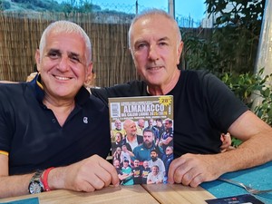 Mimmo col suo grande amico Angelo Calcagno e il nostro almanacco