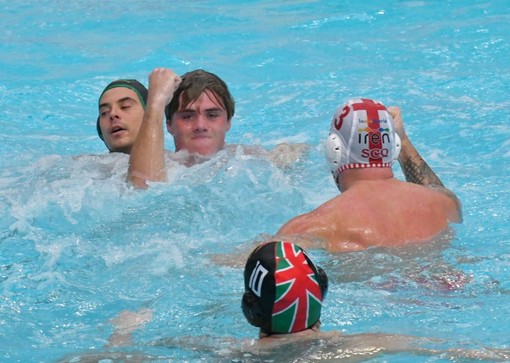 PALLANUOTO Partenza choc, poi l’Iren Quinto riprende il Posillipo: finisce 8-8 PALLANUOTO Partenza choc, poi l’Iren Quinto riprende il Posillipo: finisce 8-8