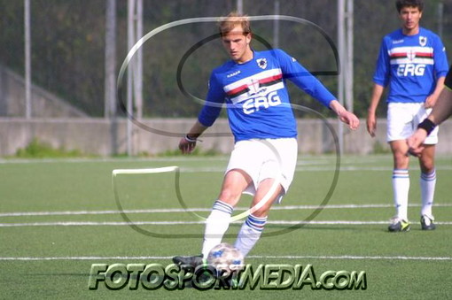 Vincenzo Ranieri con la maglia della Sampdoria nella stagione 2004/2005 (foto Luca Ghiglione/fotosportmedia.com)