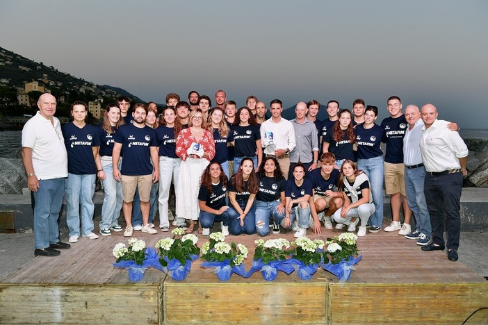 PALLANUOTO Festa di piazza per la presentazione del Bogliasco 1951