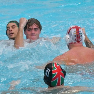 PALLANUOTO Partenza choc, poi l’Iren Quinto riprende il Posillipo: finisce 8-8
