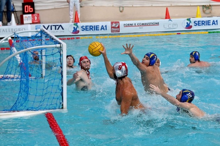 PALLANUOTO Iren Quinto, missione compiuta: RN Salerno superata 16-10 alla "Paganuzzi"