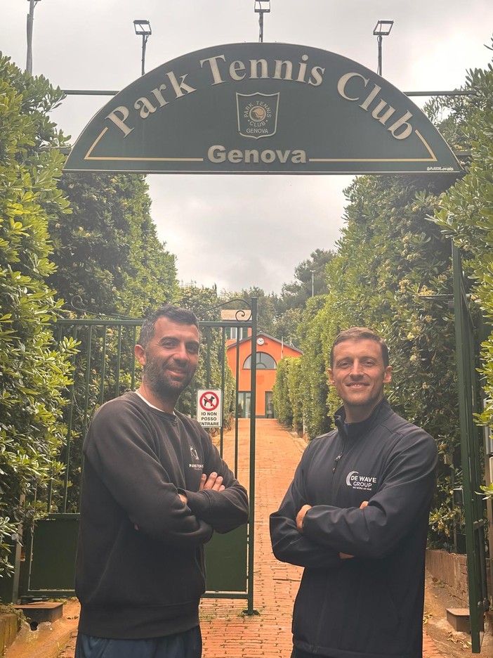 Gianluca Naso, organizzatore del torneo, e Giacomo Poggi, direttore commerciale De Wave Group