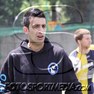 Massimo Raspa sulla panchina del Begato (fotosportmedia.com)