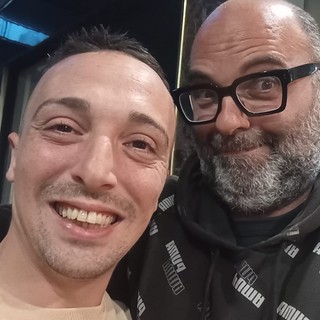GEGGE CON CAGNETTA