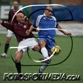 Luca Casi attaccato da Chicco Ragni in una foto risalente al 2010,