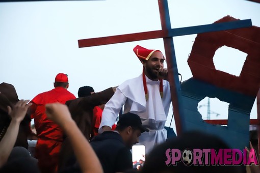 FOTO-TIFO: il funerale per il Genoa