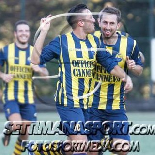 Gabriele Parodi esulta con Bozzolo