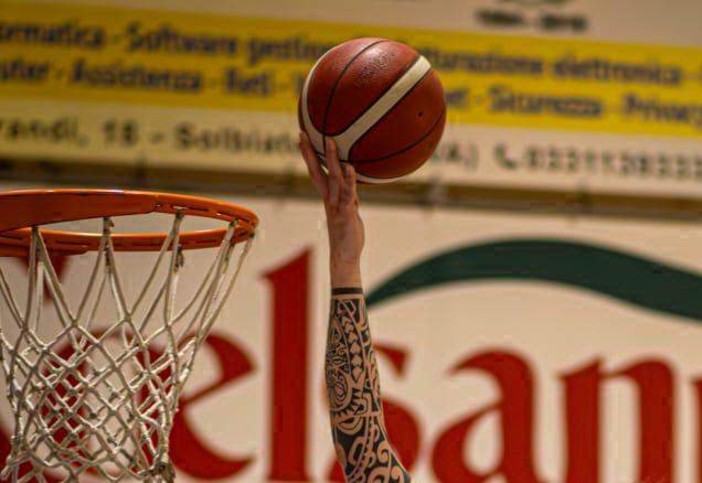 BASKET TARROS Al Palasprint la partita decisiva per accedere ai play-off BASKET TARROS Al Palasprint la partita decisiva per accedere ai play-off