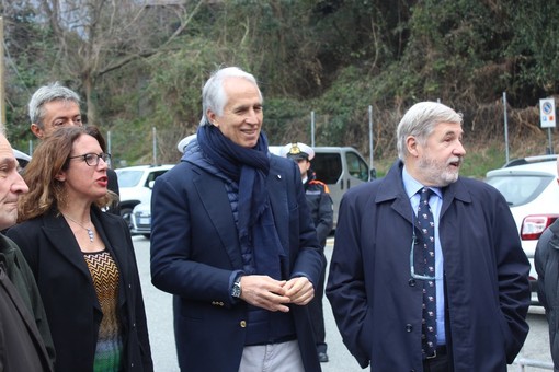 Ilaria Cavo, qui con il presidente del CONI Malagò e il Sindaco Bucci