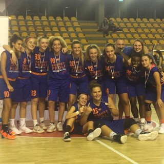 Le ragazze del Basket Pegli vincono il torneo nazionale Under 16 di Lucca