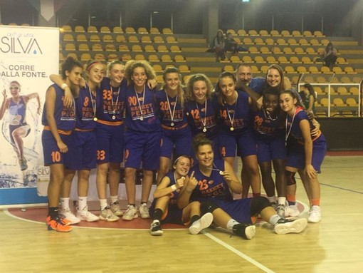 Le ragazze del Basket Pegli vincono il torneo nazionale Under 16 di Lucca