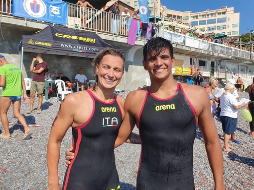 NUOTO Damonte Cola e Bruni vincono il  79° Miglio Marino di Sturla