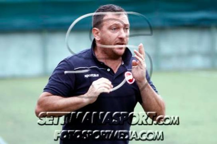 La proposta di Alex Bazzigalupi: "Aggressioni agli arbitri? Fermiamo i campionati" La proposta di Alex Bazzigalupi: "Aggressioni agli arbitri? Fermiamo i campionati"