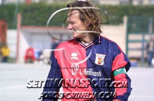 Paolo nel 2003 con la fascia di capitano del Genoa Club Campomorone