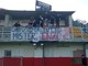 Lo striscione per Enzo Teodosio, mister del Caderissi B