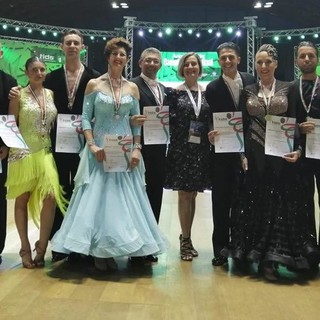 Nella foto da sinistra a destra: Danilo Giusi, Francesca Matteo, Luisella Fabrizio, Cinzia Andrea, Manuel ed Emanuela.