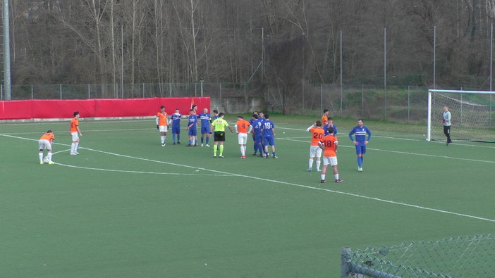 Calcio - Onori di casa dell' Intercomunale al Follo