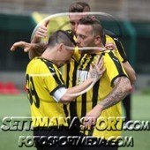 Mattia esulta dopo uno dei tanti gol in maglia giallonera