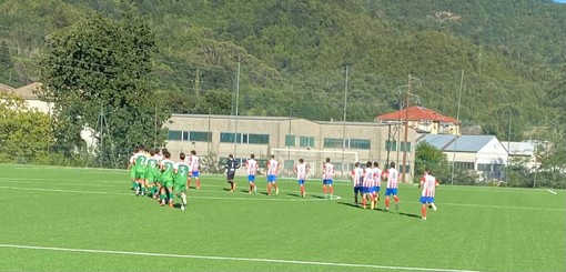 Calvarese che si oppone alla corazzata Bogliasco all'esordio ufficiale stagionale per entrambe le compagini Calvarese che si oppone alla corazzata Bogliasco all'esordio ufficiale stagionale per entrambe le compagini