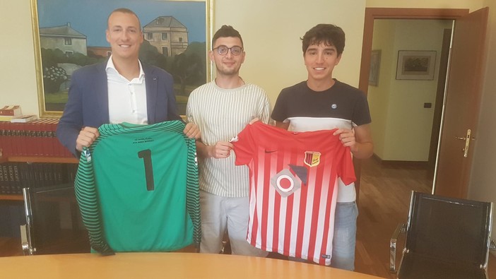 BORGO INCROCIATI Blindata la porta con tre numeri 1