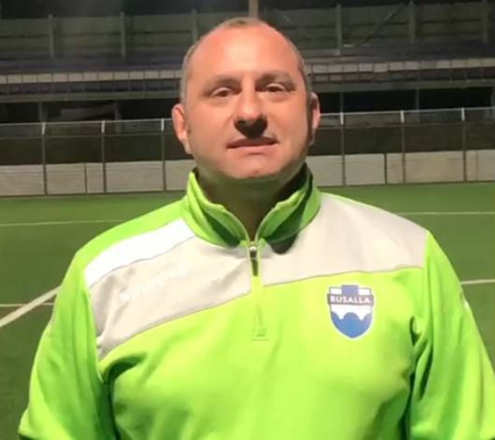 BUON COMPLEANNO E 10 DOMANDE A... Gianni Cannistrà ! BUON COMPLEANNO E 10 DOMANDE A... Gianni Cannistrà !