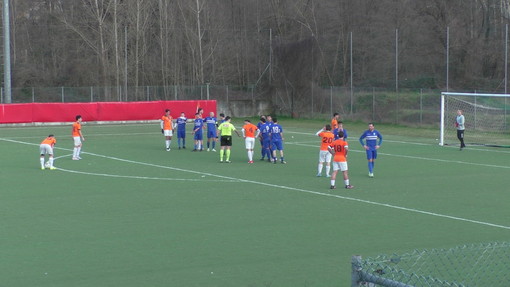 Calcio - Onori di casa dell' Intercomunale al Follo