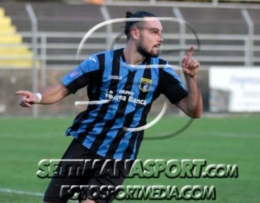 BUON COMPLEANNO E 10 DOMANDE A… Luca Donaggio BUON COMPLEANNO E 10 DOMANDE A… Luca Donaggio