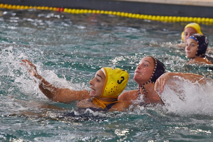 SERIE A1 FEMMINILE – IL RAPALLO PALLANUOTO VINCE A COSENZA 16-9