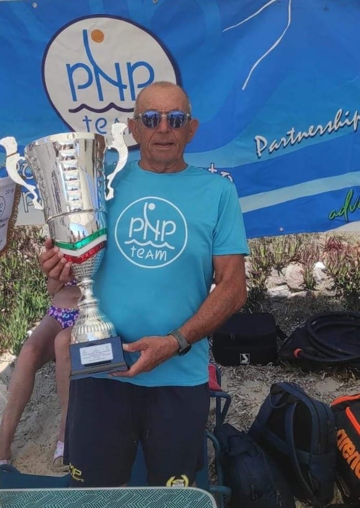 NUOTO Impresa di Salvatore Deiana: a 80 anni da Portoscuso a Carloforte e ritorno