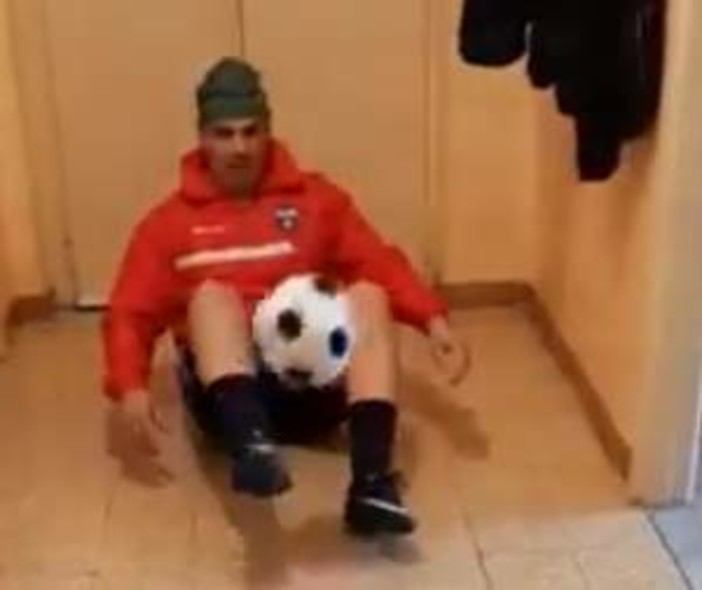 VIDEO #IOPALLEGGIOACASA CON Pietro Delogu