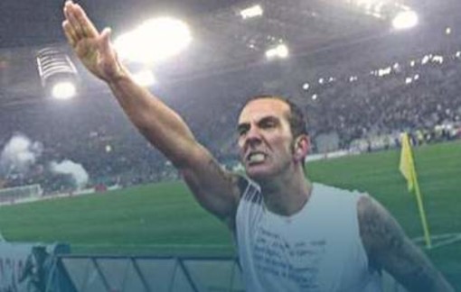 Il famoso saluto romano di Di Canio