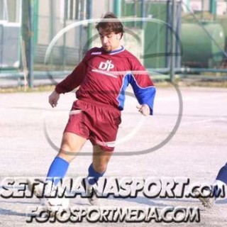 Jerry Di Vito nel 2003 con la maglia della Polis