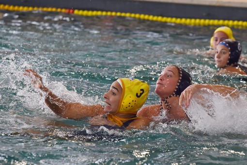 SERIE A1 FEMMINILE – IL RAPALLO PALLANUOTO VINCE A COSENZA 16-9