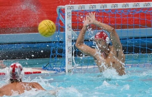 PALLANUOTO Il De Akker fa lo sgambetto all'Iren Quinto e si aggiudica gara 1 alla "Paganuzzi" PALLANUOTO Il De Akker fa lo sgambetto all'Iren Quinto e si aggiudica gara 1 alla "Paganuzzi"