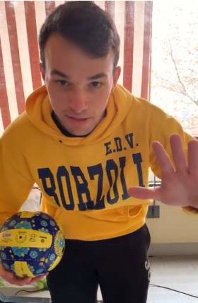 VIDEO #IOPALLEGGIOACASA CON Emanuele De Vincenzo