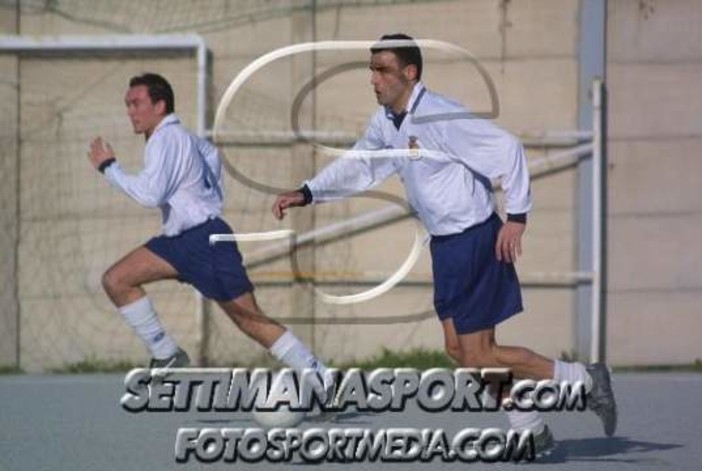 Andrea Farina nel 2003 con la maglia della Real Pegliese