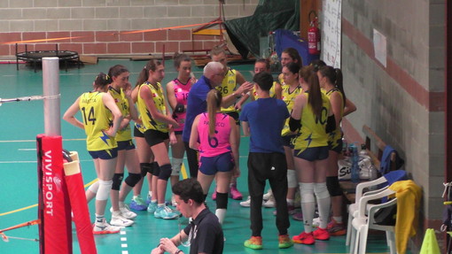 Pallavolo - Di slancio il Futura Ceparana supera l' Agv Campomorone