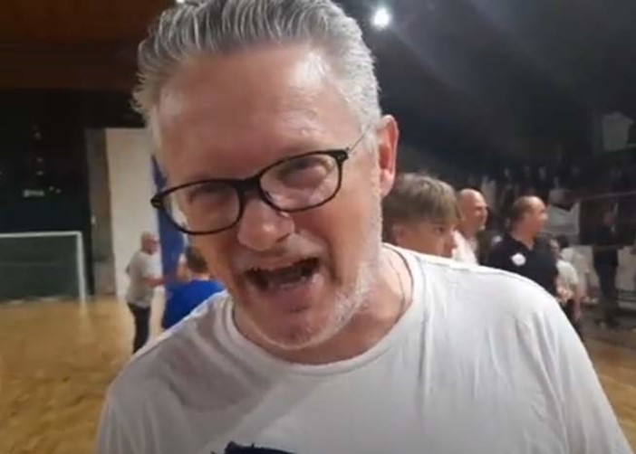 CDM FUTSAL L’onestà del pres Matteo Fortuna: “Lo ammetto: non ci credevo più. E’ tutto merito dei ragazzi!” CDM FUTSAL L’onestà del pres Matteo Fortuna: “Lo ammetto: non ci credevo più. E’ tutto merito dei ragazzi!”