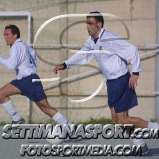 Andrea Farina nel 2003 con la maglia della Real Pegliese