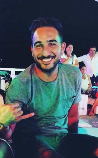 BUON COMPLEANNO E 10 DOMANDE A... DAVIDE FIRPO! BUON COMPLEANNO E 10 DOMANDE A... DAVIDE FIRPO!