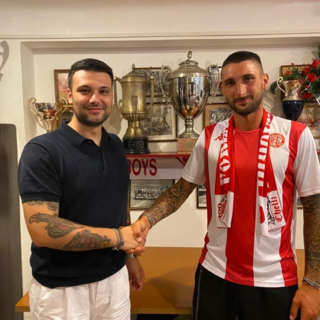 Nella foto il Presidente Filippo Fenelli posa con il nuovo acquisto Yuri Papi