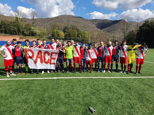 L'INIZIATIVA Il Genoa Grifone per la pace L'INIZIATIVA Il Genoa Grifone per la pace